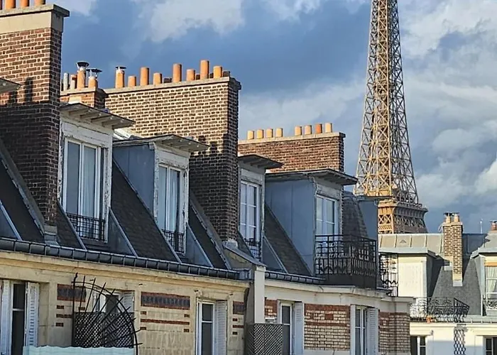 Lägenhet Elegant Eiffel Tower View Flat Paris