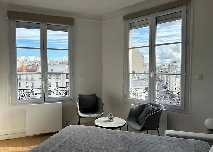 Elegant Eiffel Tower View Flat * Paris