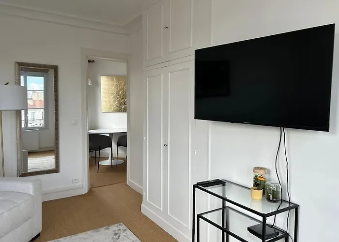 Apartamento Elegant Eiffel Tower View Flat *