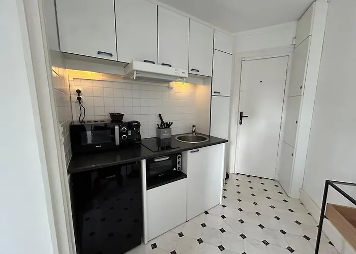 Elegant Eiffel Tower View Flat * Paris