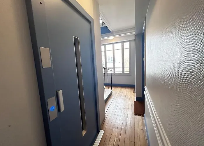 Apartamento Elegant Eiffel Tower View Flat Paris