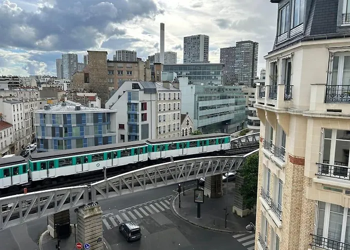 Apartman Elegant Eiffel Tower View Flat