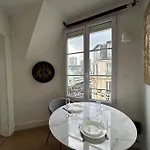 Elegant Eiffel Tower View Flat * Paris